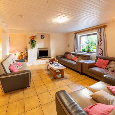 Wonderful Holiday Home In Montleban With Sauna Exterior foto