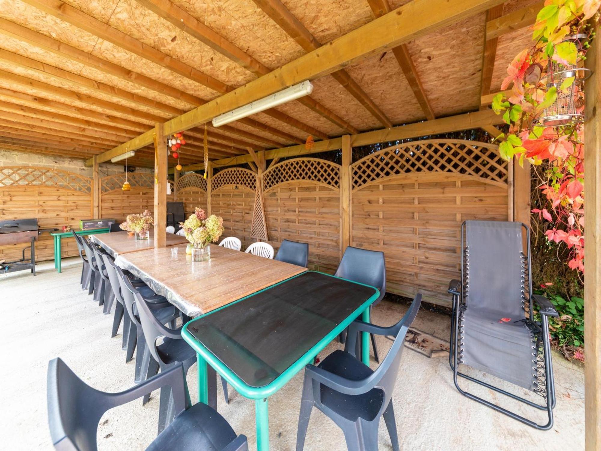 Wonderful Holiday Home In Montleban With Sauna Exterior foto