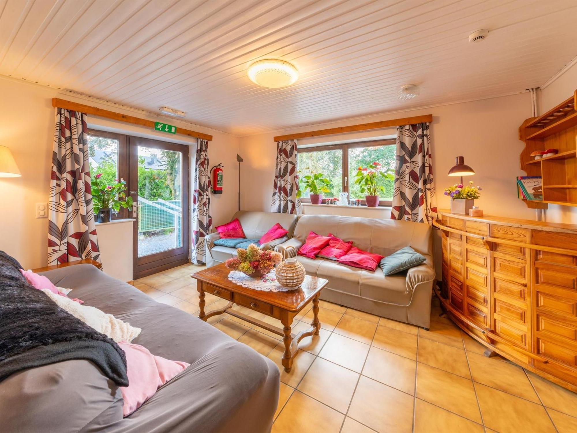 Wonderful Holiday Home In Montleban With Sauna Exterior foto