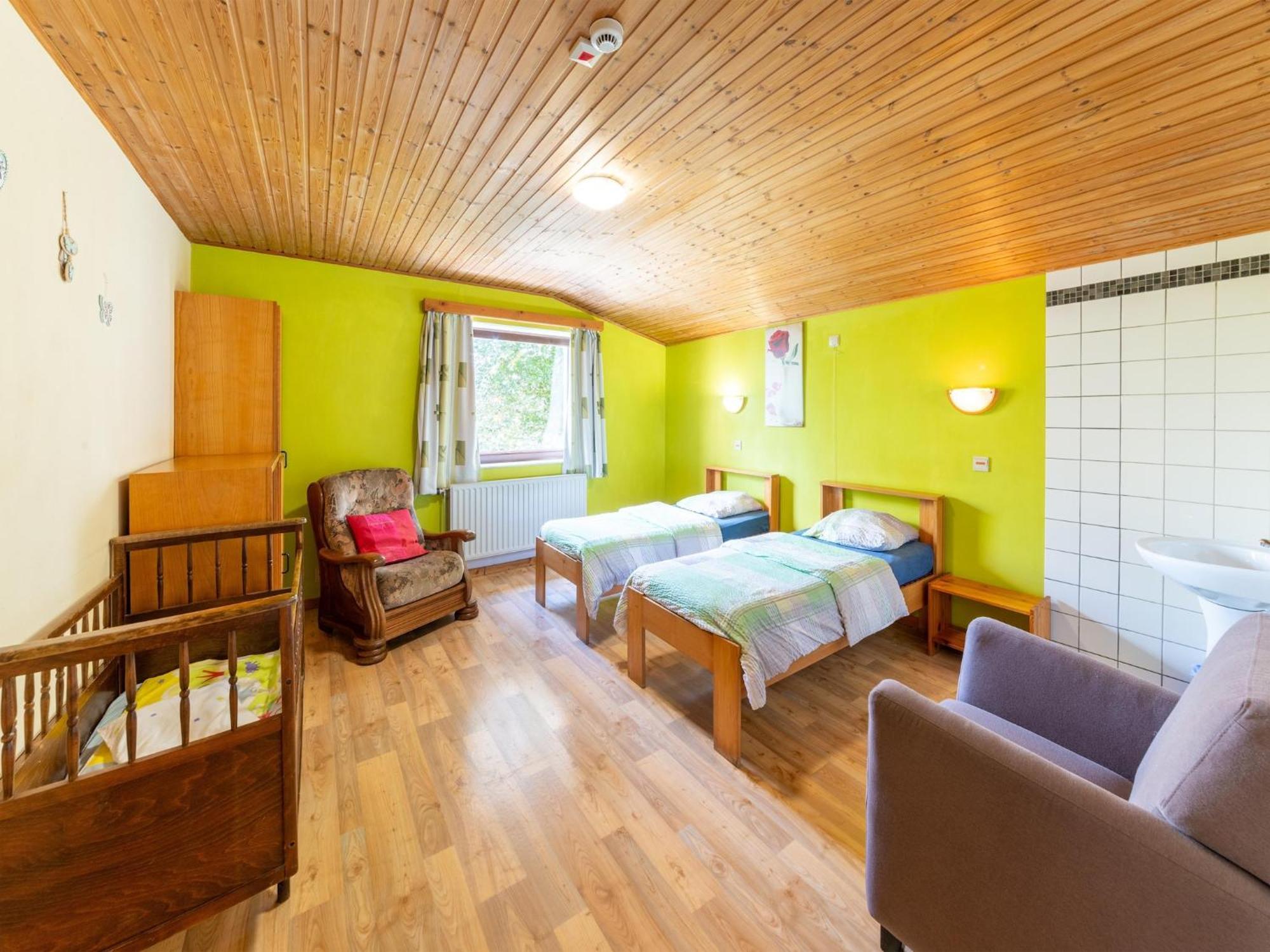 Wonderful Holiday Home In Montleban With Sauna Exterior foto